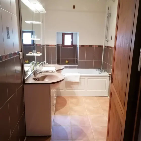 96415426_2331297240508106_1607276620152832000_n-1920w